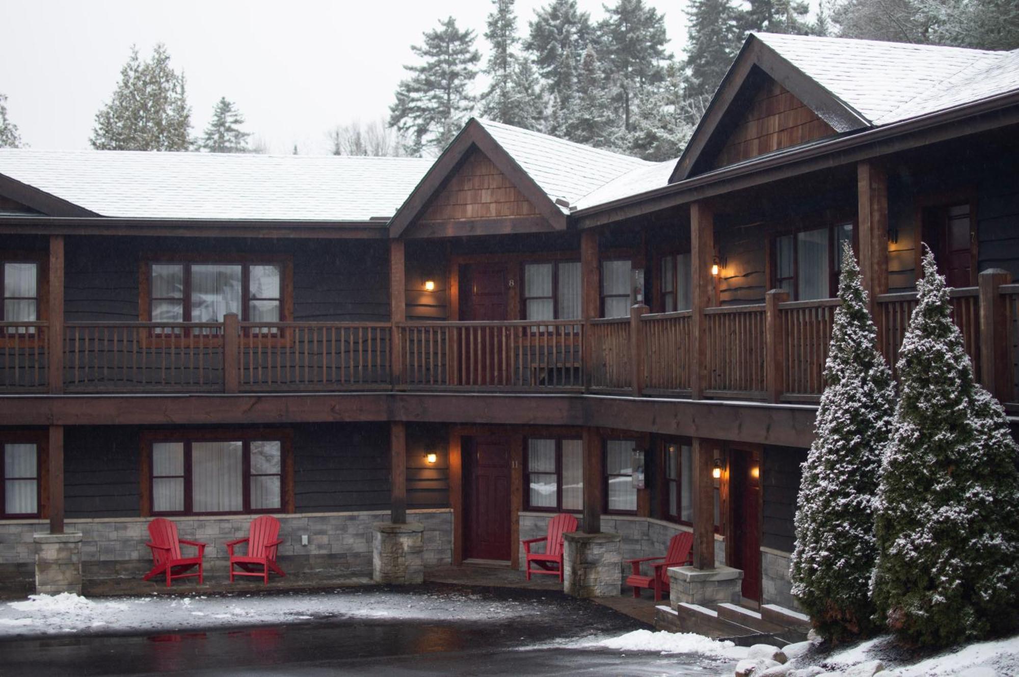 Lake Placid Inn: Residences Buitenkant foto