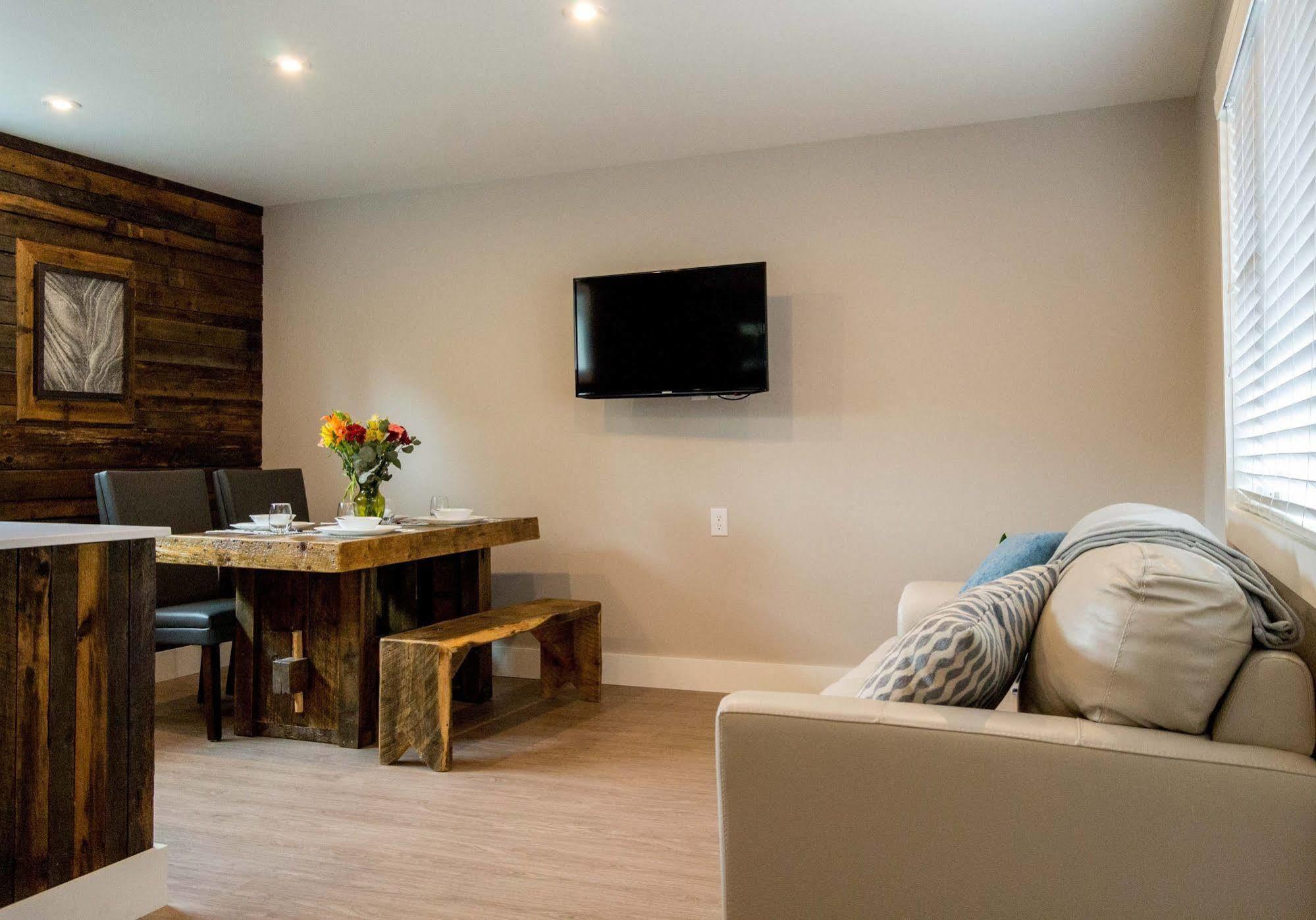 Lake Placid Inn: Residences Buitenkant foto