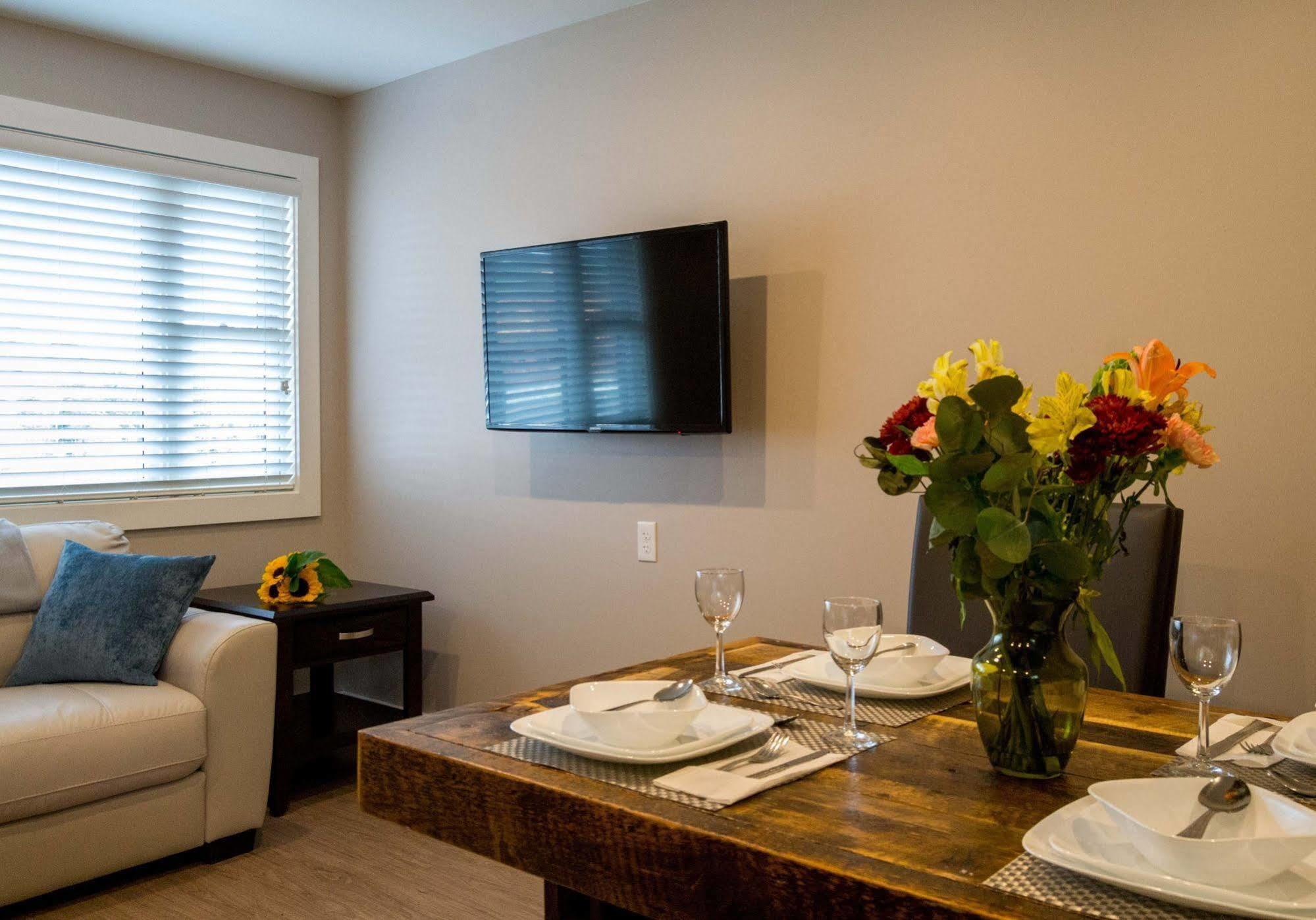 Lake Placid Inn: Residences Buitenkant foto