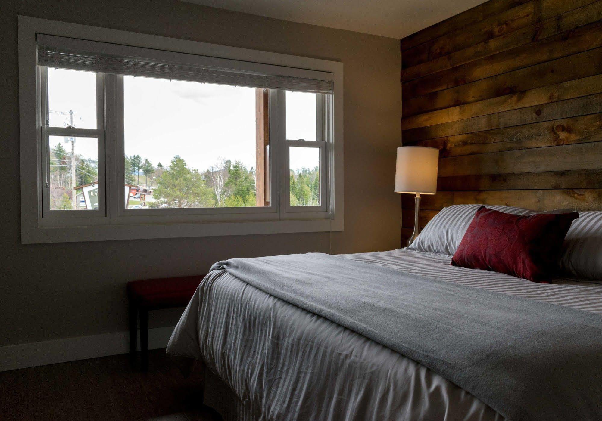 Lake Placid Inn: Residences Buitenkant foto