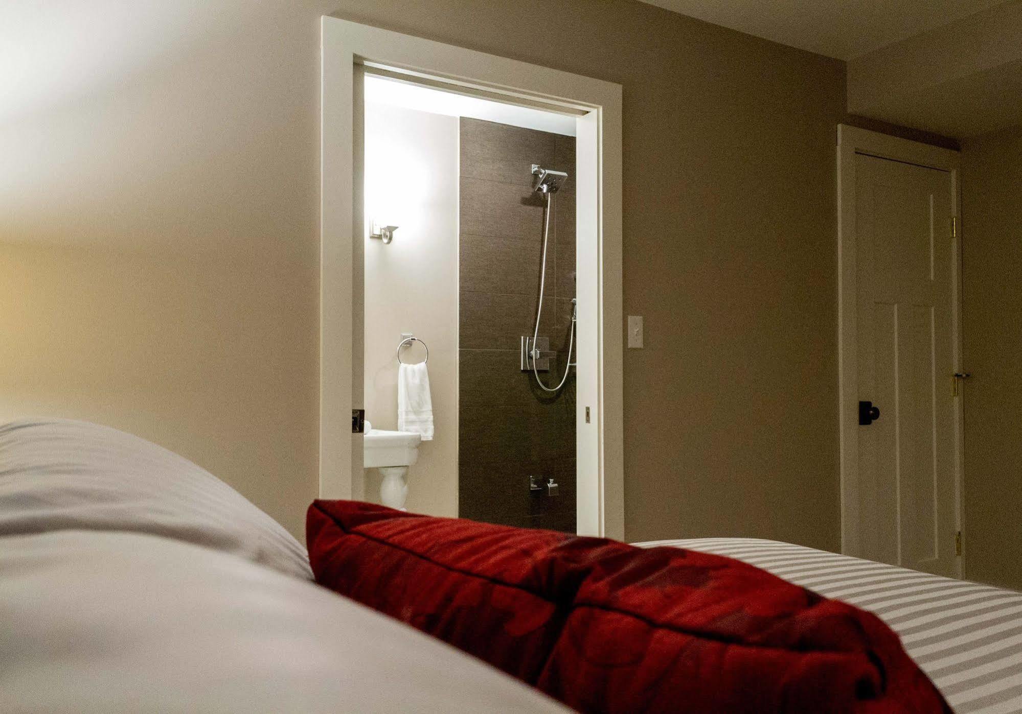 Lake Placid Inn: Residences Buitenkant foto